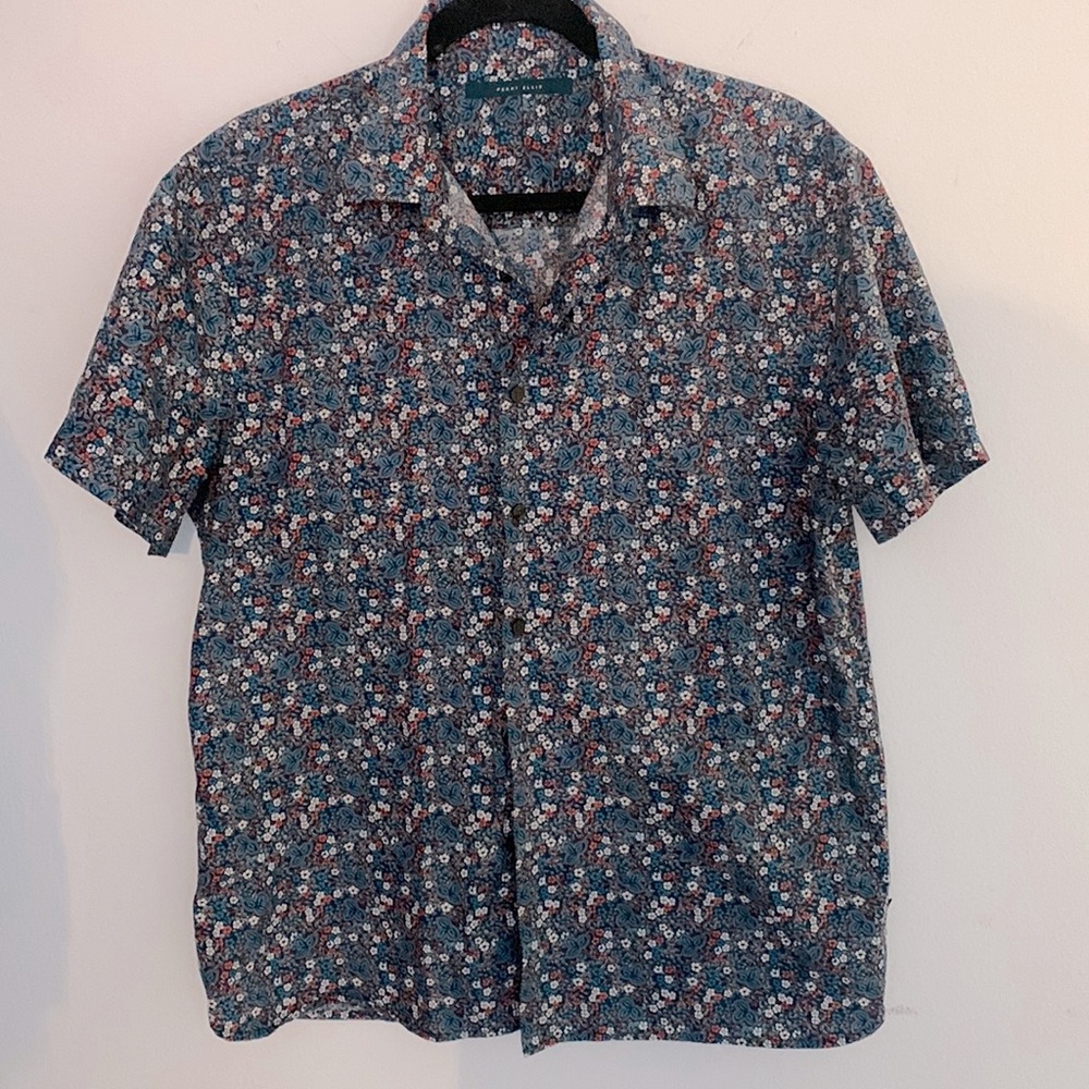 Floral men short sleeve top large